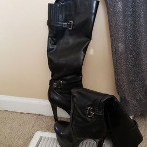 Guess black boots size 8